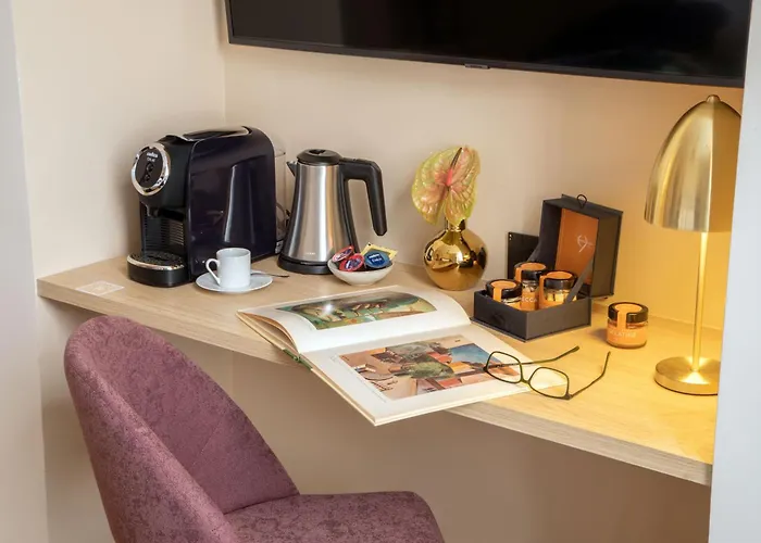 9hotel Cesari Szálloda 4*