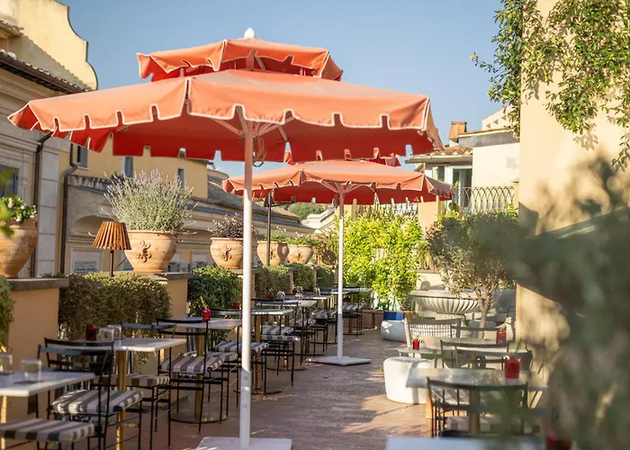 9hotel Cesari 4*