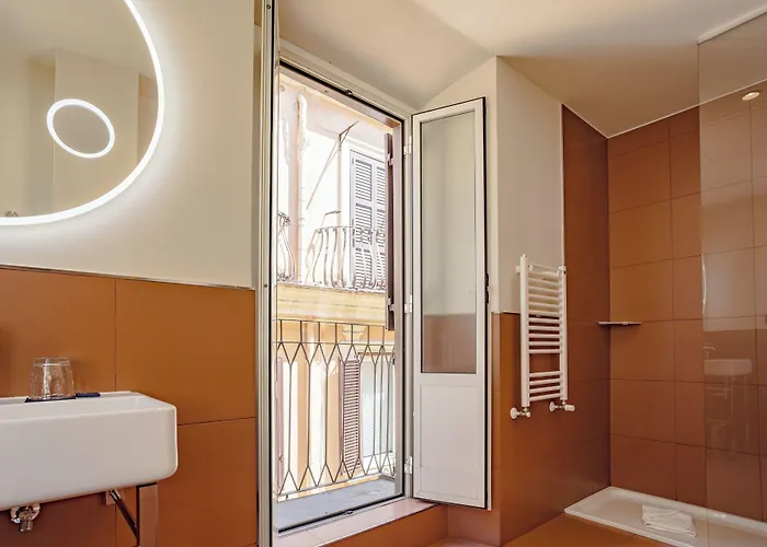 9hotel Cesari 4* Řím